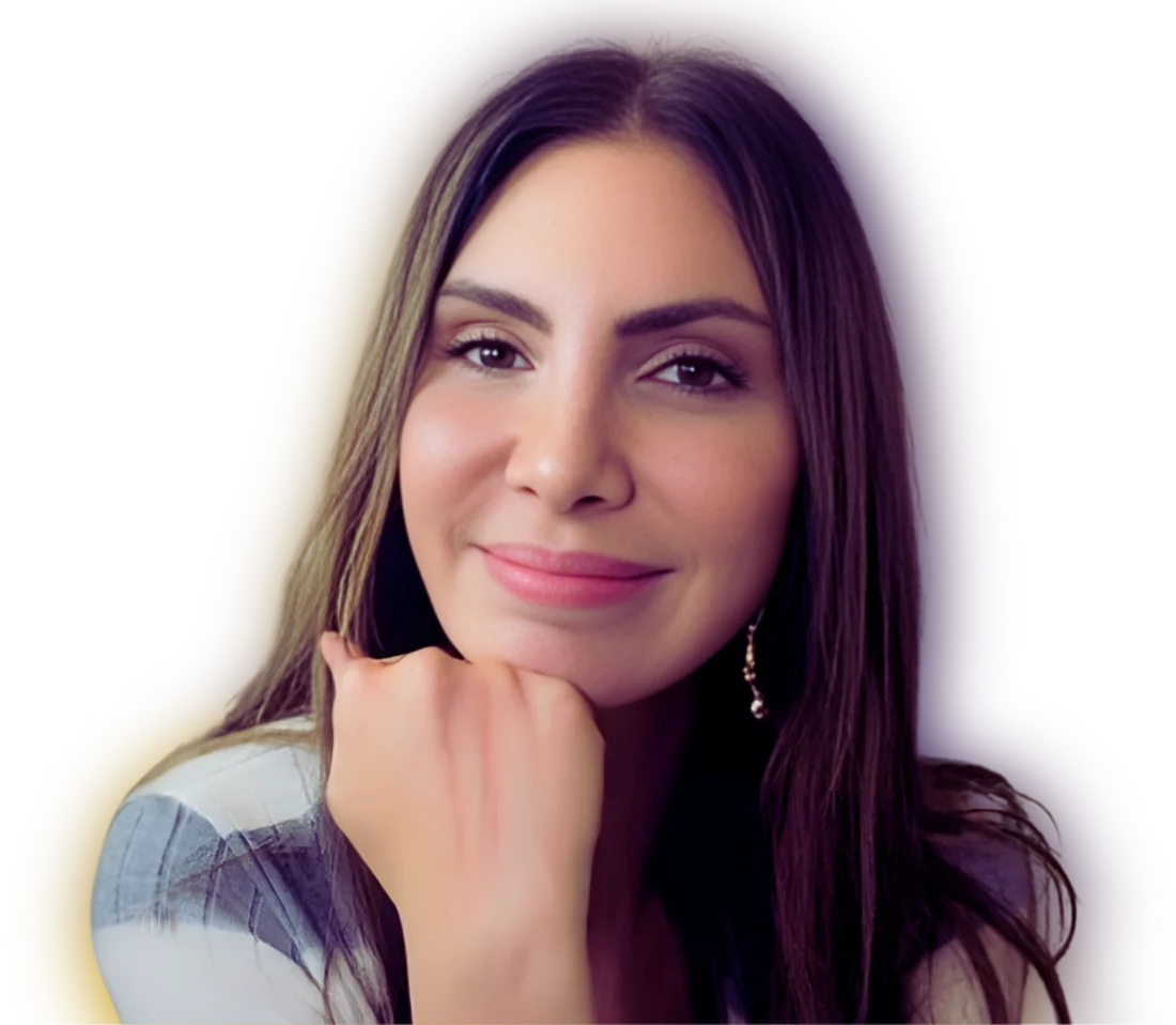 Anastassia Sfeir sonriendo, dando la bienvenida a su comunidad